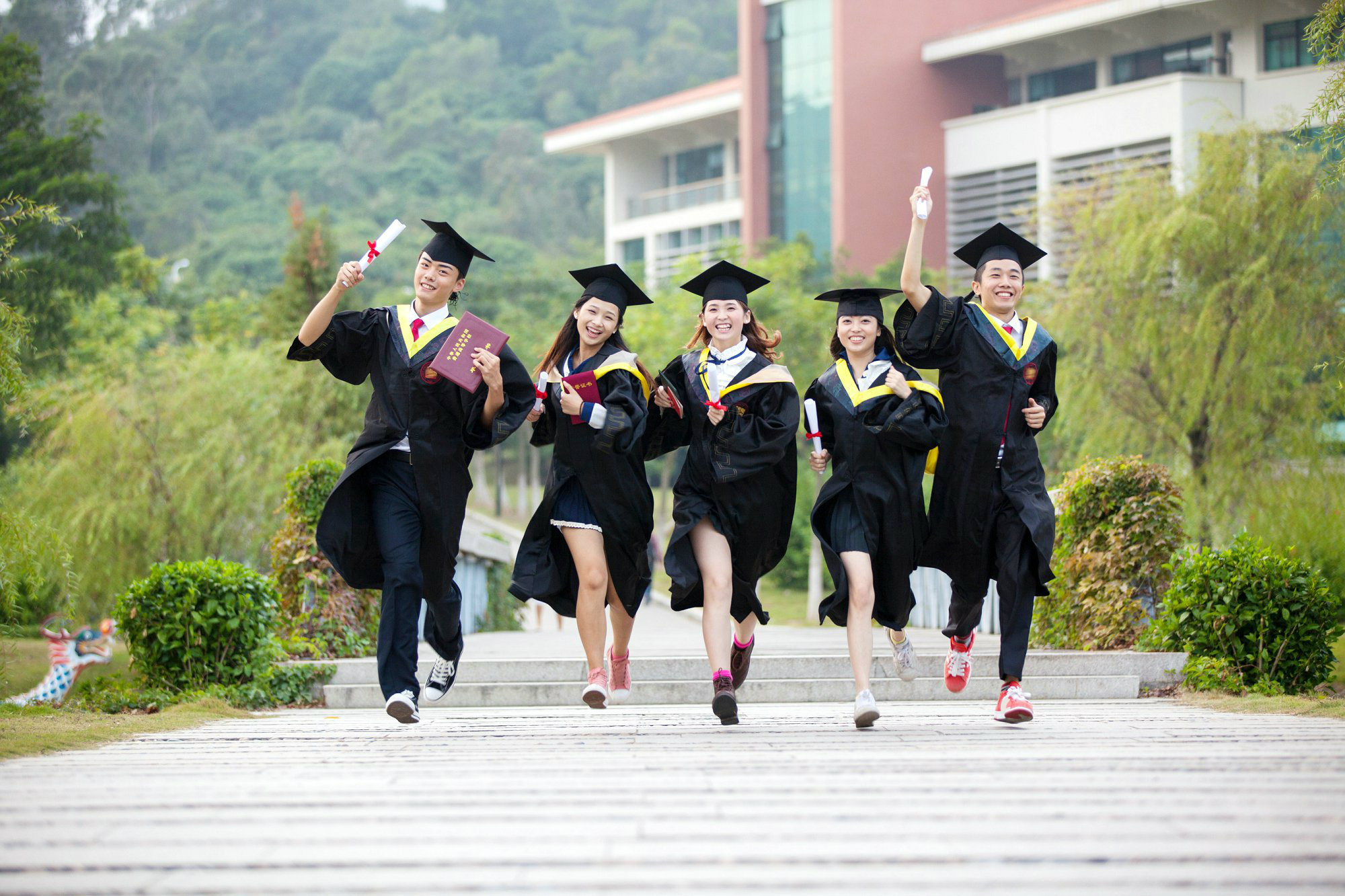 再也不用愁怎么翻譯畢業(yè)論文了，交給火星翻譯就OK了